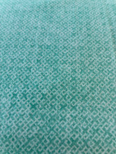 Load image into Gallery viewer, Essential Flannels - criss-cross